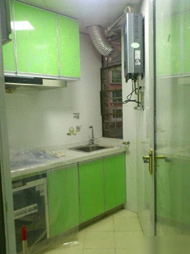 卧室墙面漆效果图蓝绿_贴纸墙面后遗症_装修风格不协调
